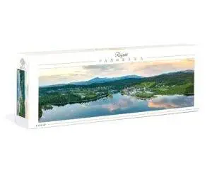 Puslespill av Røyrvik med 1000 brikker. Ferdiglagt er puslespillet 98 x 38 cm.
