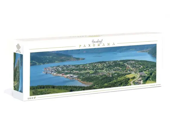 Puslespill av Hemnesberget med 1000 brikker. Ferdiglagt er puslespillet 70 x 50 cm.